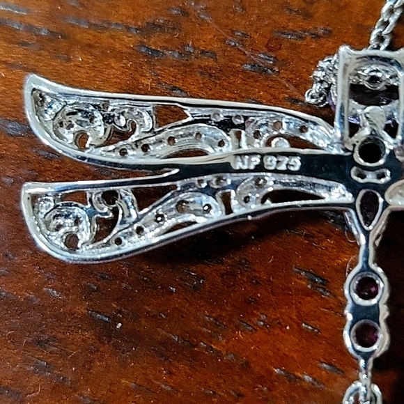 Pretty amethyst dragonfly necklace - Picture 3 of 7